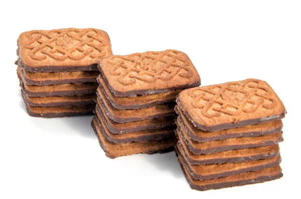 Choklad cookies med grädde fyllning isolerad på vit bakgrund. — Stockfoto