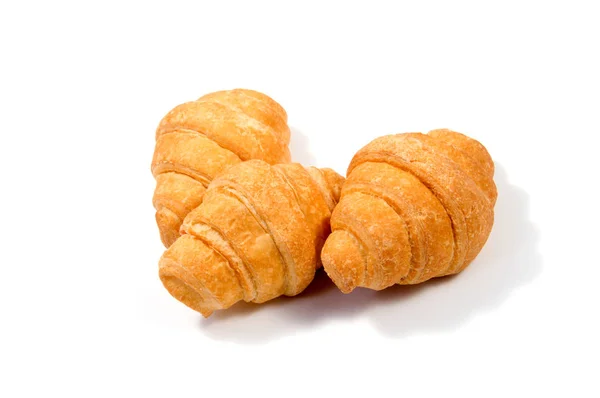 Färskt smör croissant, isolerad på vit bakgrund. — Stockfoto