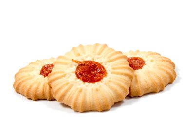 Beyaz arkaplanda küçük bisküviler