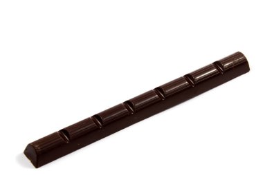 Beyaz arka planda izole çikolatalar.