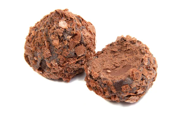 Caramelos de chocolate aislados sobre fondo blanco. —  Fotos de Stock