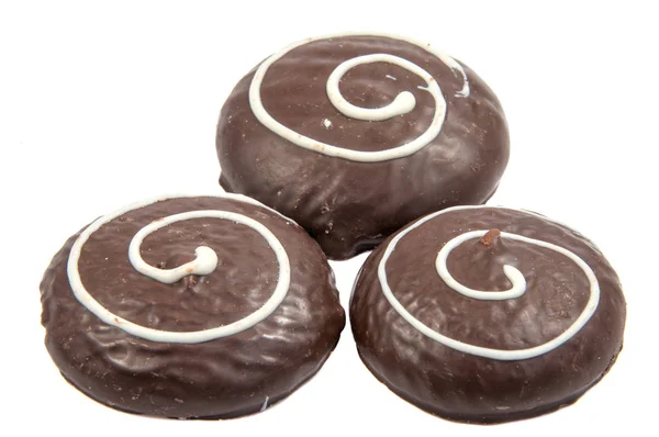 Čokoládové sušenky s krémovou výplní izolované na bílém pozadí. — Stock fotografie