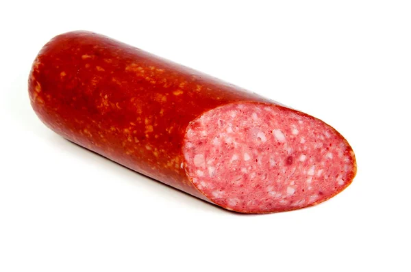 Salami gerookte worst plakjes geïsoleerd op witte achtergrond cutout — Stockfoto