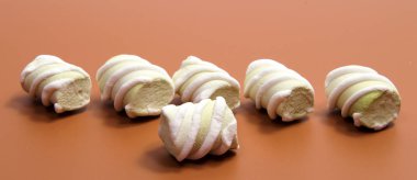 Marshmallow sırlı yığını 