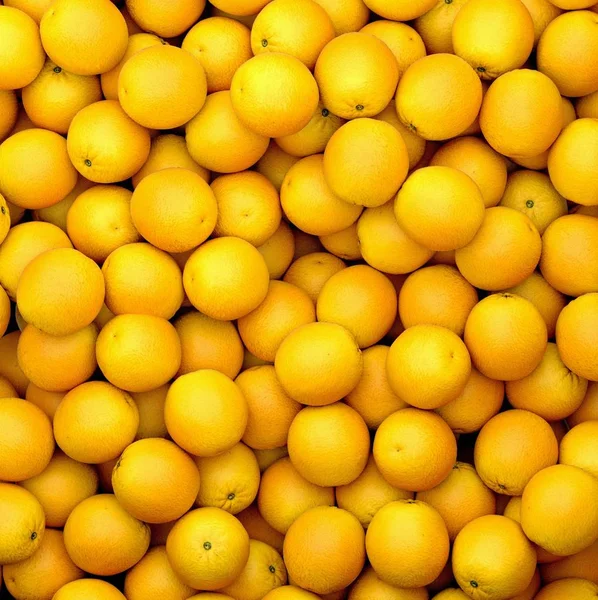 Montón de naranjas maduras —  Fotos de Stock
