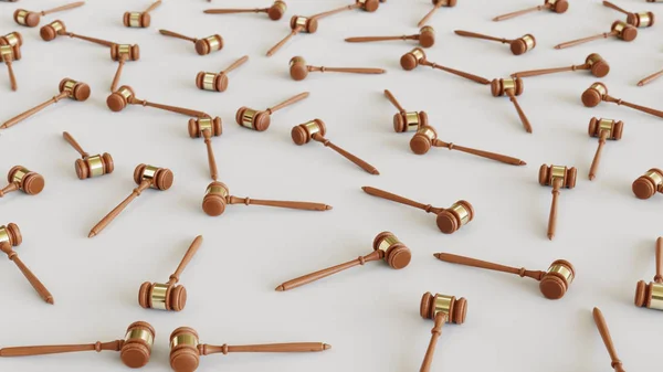 Bir kılavuzda sıkı bile basit bir beton yüzey üzerinde değişik renkli yargıç tokmakları