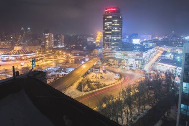 Dnipropetrovsk çatıdan gece görünümü