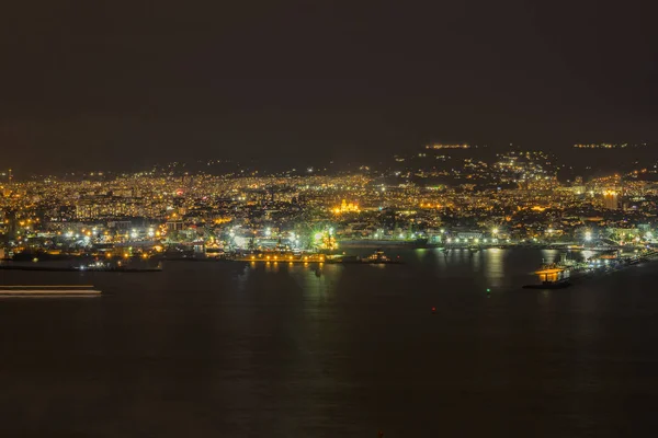 Lumières de nuit paysage urbain — Photo