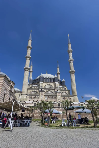 Edirne, Turquía - 01 de mayo 2015. Mezquita Selimiye, diseñada por Mimar Sinan en 1575. Edirne — Foto de Stock