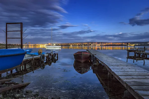 'S avonds bij fishinh harbor — Stockfoto