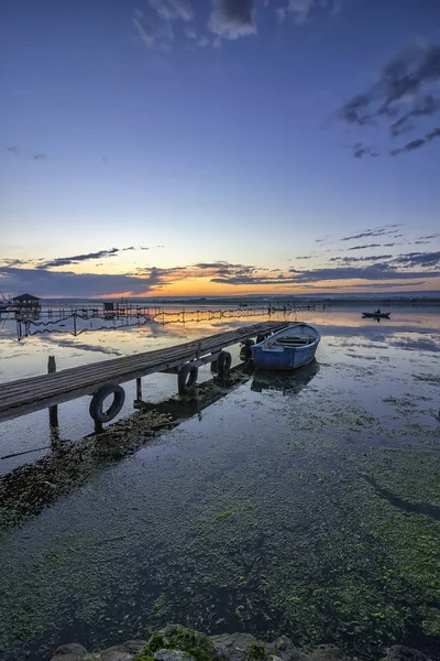 Exciting Twilight Shore Pier Boat Vertical View — Stock Photo, Image