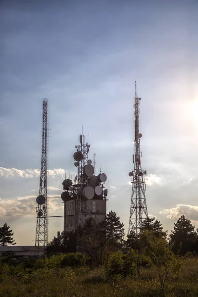 Torre de comunicación móvil — Foto de Stock