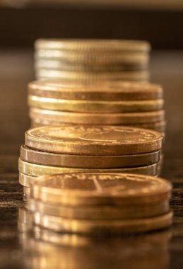 Bozuk paralar önde.. 