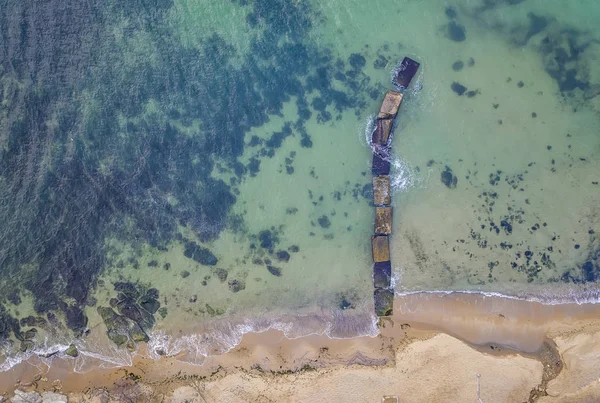 Bovenaanzicht Vanuit Lucht Van Drone Naar Zeekust Oude Betonnen Pier — Stockfoto