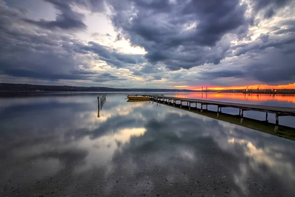 Magnificent Sunset Seashore Wooden Pier Boat — Stock Photo, Image