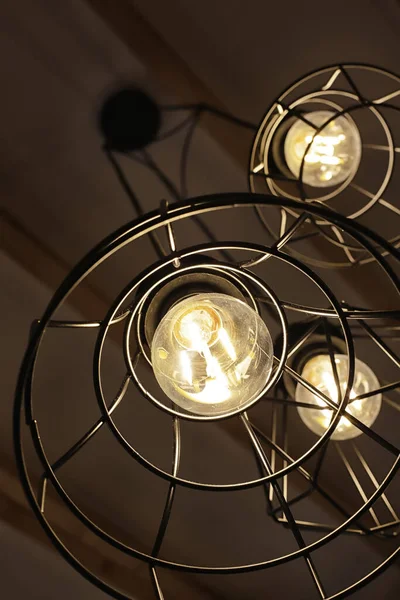 Искусство Освещения Ламп Накаливания Вертикальный Вид — стоковое фото