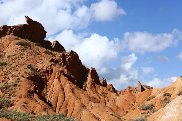 Arcilla, arcilla, arcilla roja, paisaje, naturaleza, paisaje de fantasía, cuento de hadas — Foto de Stock