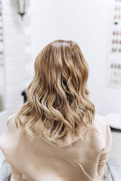 Hairstyle ombre color.
