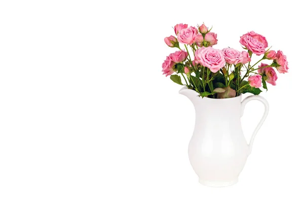Flores rosas en jarra blanca . —  Fotos de Stock