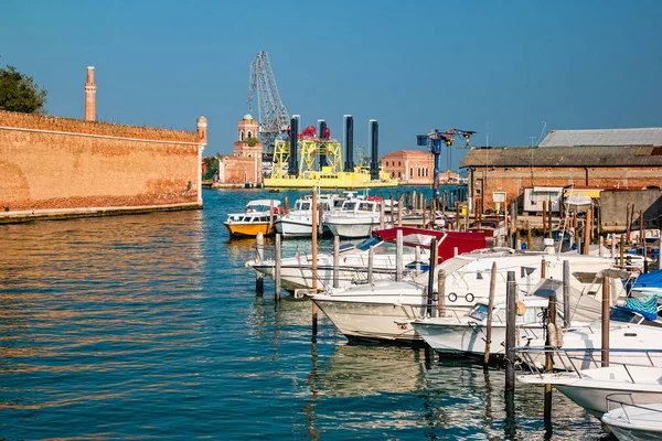 Bâtiments anciens arsenal à Venise, Italie — Photo