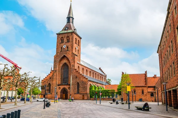 Catedral de San Canuto en el centro de Odense, Dinamarca — Foto de Stock