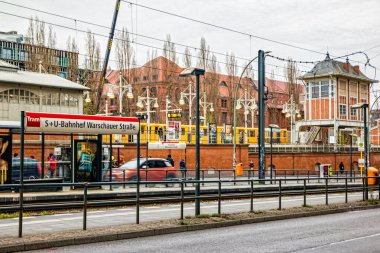 Berlin, Almanya - Aralık 2019: Berlin Kreuzberg Bölgesi.