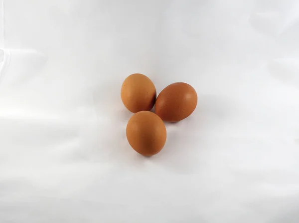 Природно вирощені курячі яйця — стокове фото