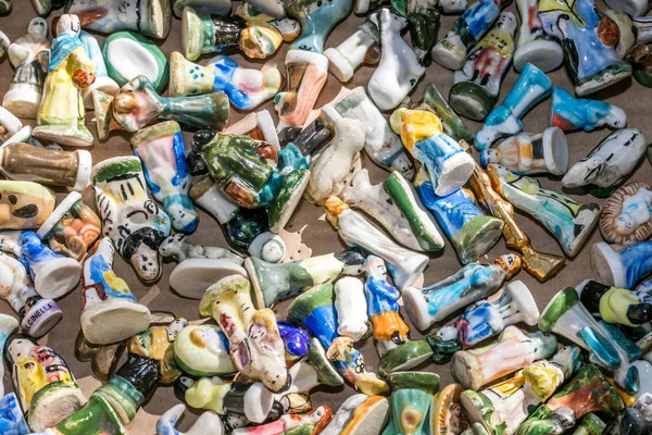 İkinci el seramik koleksiyonu için Breton Galette'ye beşten Fransız