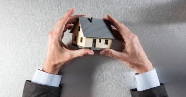 eller ev değerleme için mimar ya da işadamı holding binasının