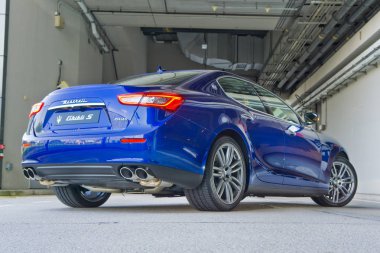 Maserati Ghibli S sürücü gün