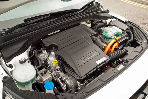 Двигун гібридні Hyundai Ioniq — стокове фото