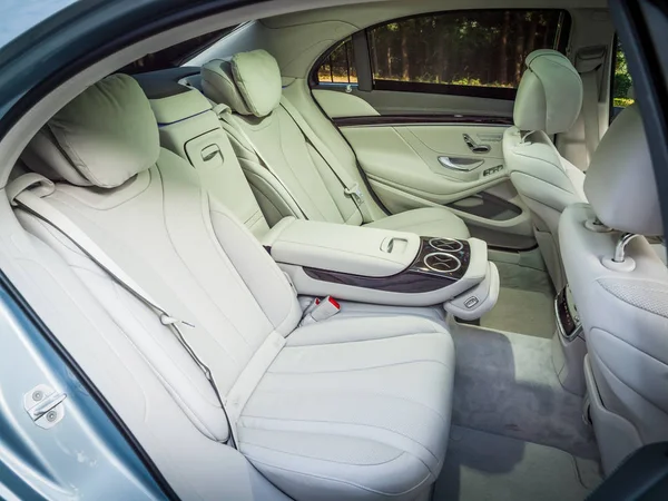 Mercedes-Benz S 500e Plug-in híbrido Sedán 2016 Interior — Foto de Stock