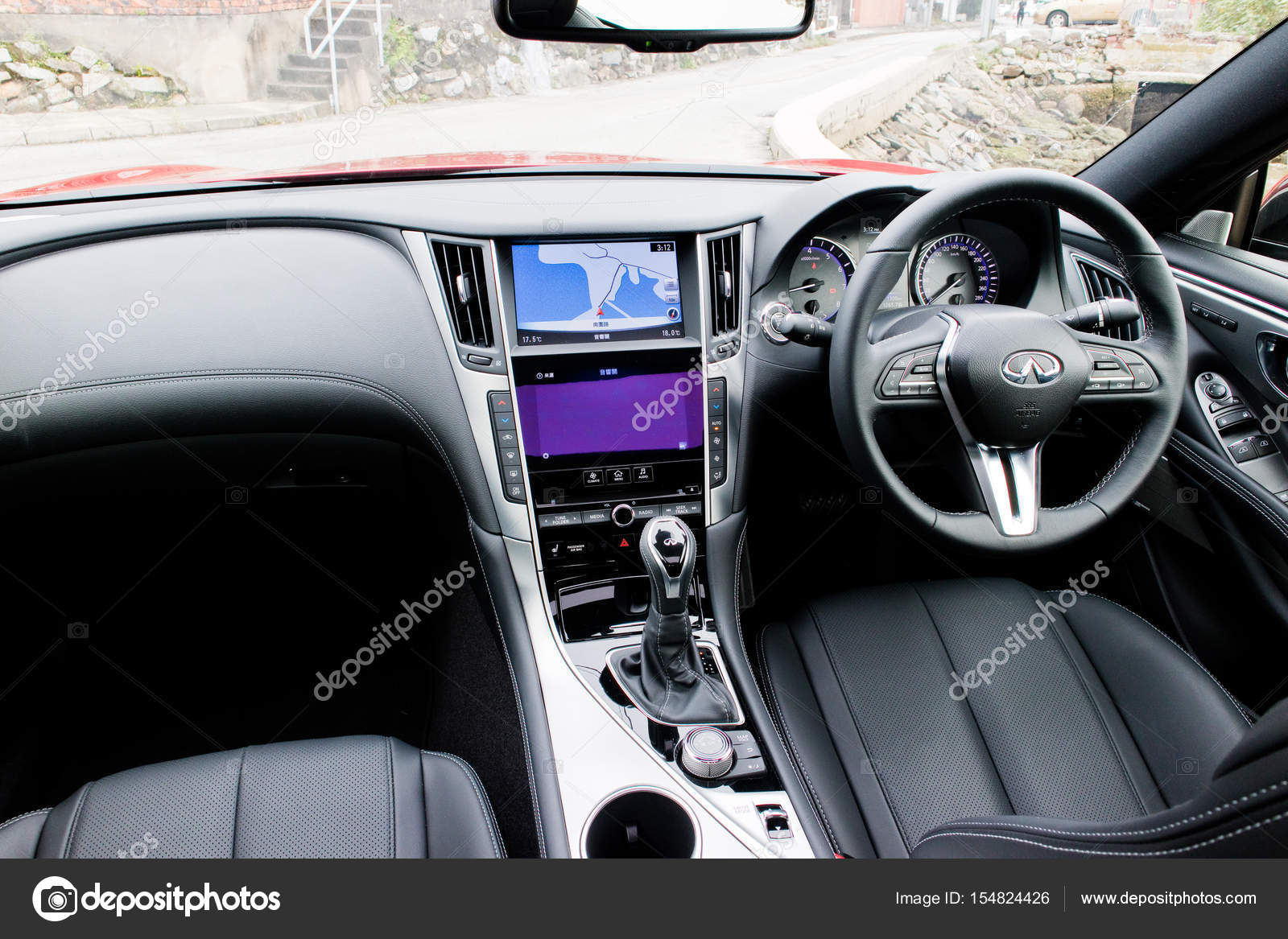 Infiniti Q60 2017 Interieur Redaktionelles Stockfoto