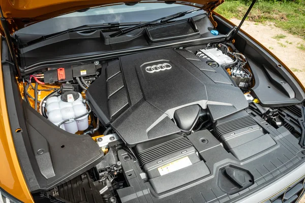 Audi Q8 Motor — Fotografia de Stock