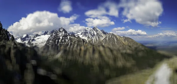 Vue sur la montagne avec bokeh — Photo