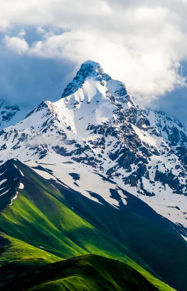 높은 산의 정상 — 스톡 사진