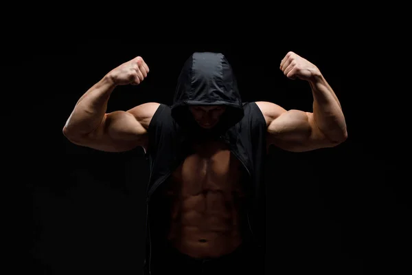 Muskelkräftiger Bodybuilder Auf Dunklem Hintergrund Sporternährung Bodybuilding Nahrungsergänzungsmittel Sport Workout — Stockfoto