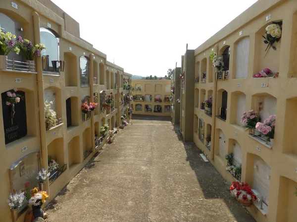 Bir Lloret de Mar, İspanya modernist mezarlığı