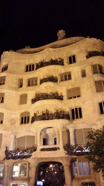 Casa mila in barcelona, spanien — Stockfoto