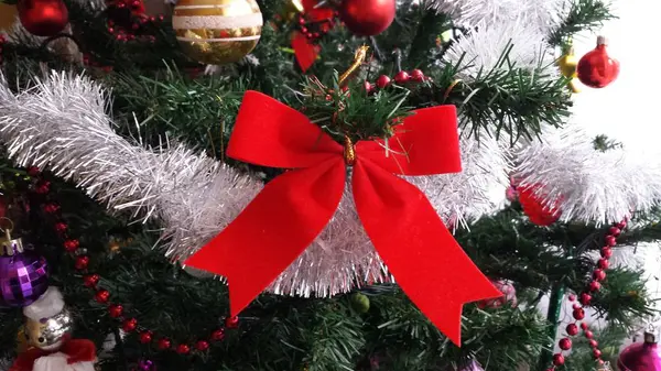 Dekoration am Weihnachtsbaum — Stockfoto
