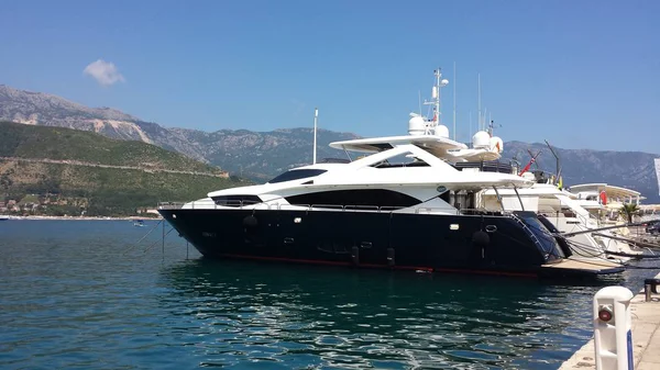 Dukley Marina Budva Karadağ