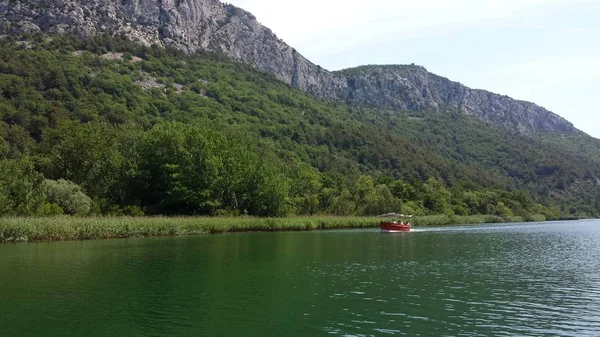 Cetina folyó kanyon, Omis, Horvátország — Stock Fotó