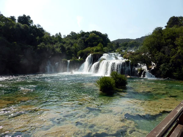 Watervallen in het Nationaal Park Krka, Kroatië — Stockfoto