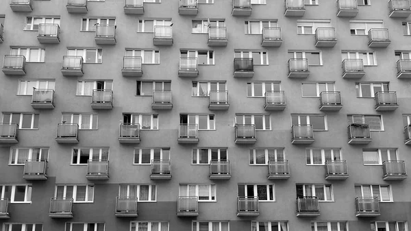 A lakások egy blokkban. Fekete-fehér fénykép — Stock Fotó