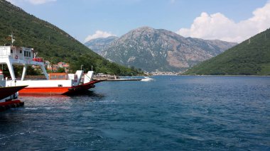 Kamenari geçiş Lepetane - feribot