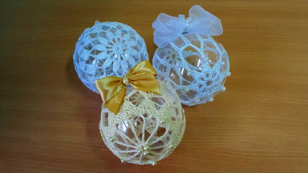 Baubles made on crochet