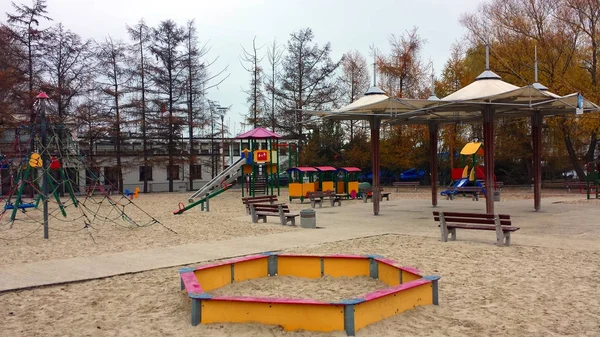 Детская игровая площадка — стоковое фото