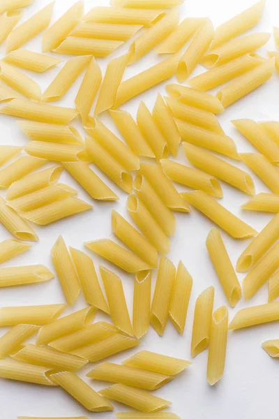 Pasta aislada sobre fondo blanco —  Fotos de Stock