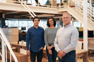 Olgun ve kendinden emin iş adamı  