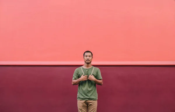 Élégant jeune asiatique l'homme — Photo